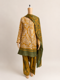 Full mannequin view of BACTRA mustard and olive three-piece printed suit